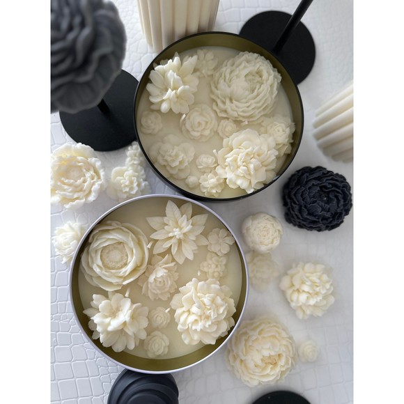 Flower Candle 12oz 3 wicks Custom Scent  Gift Container SoyWax Candle  HomeDecor - Picture 7 of 8